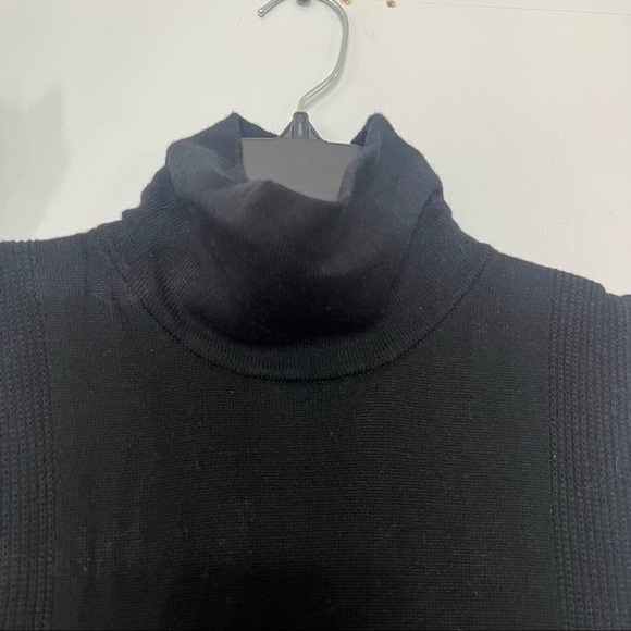 Lululemon Travel the Distance Tunic - Picture 6 of 12